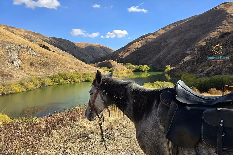 Horseback riding to wonders of Kapuyt